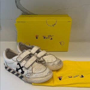 Off-White Kids Sneakers with Black Logo size 36